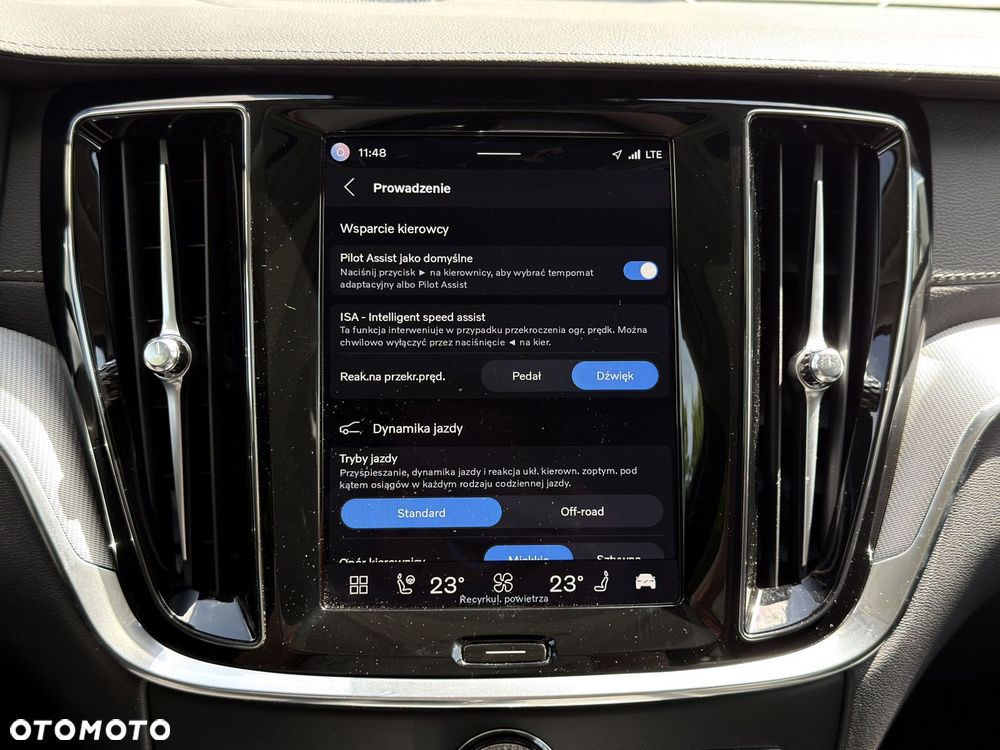 Volvo V60 Cross Country - 28