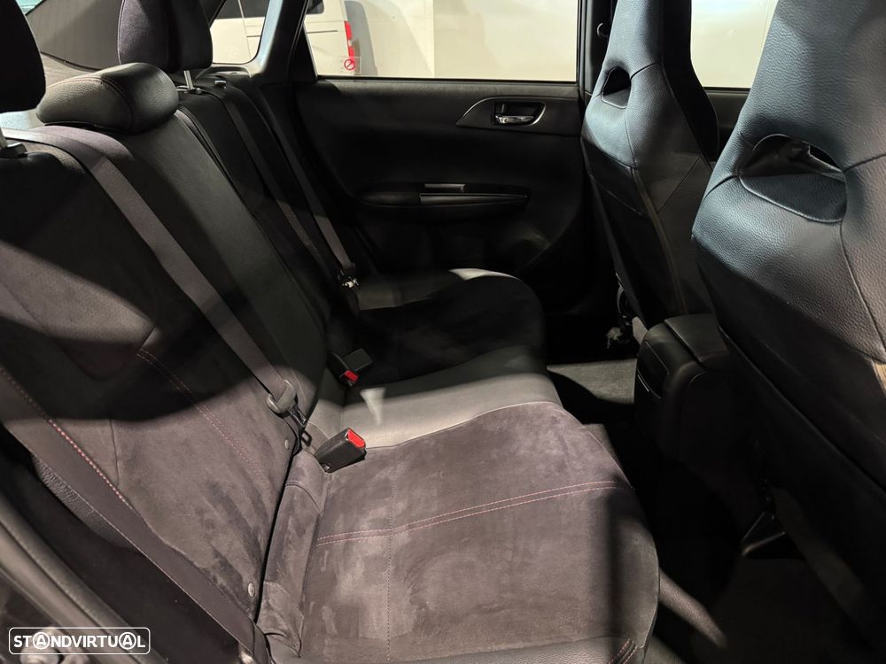 Subaru Impreza 2.5 WRX STi - 50