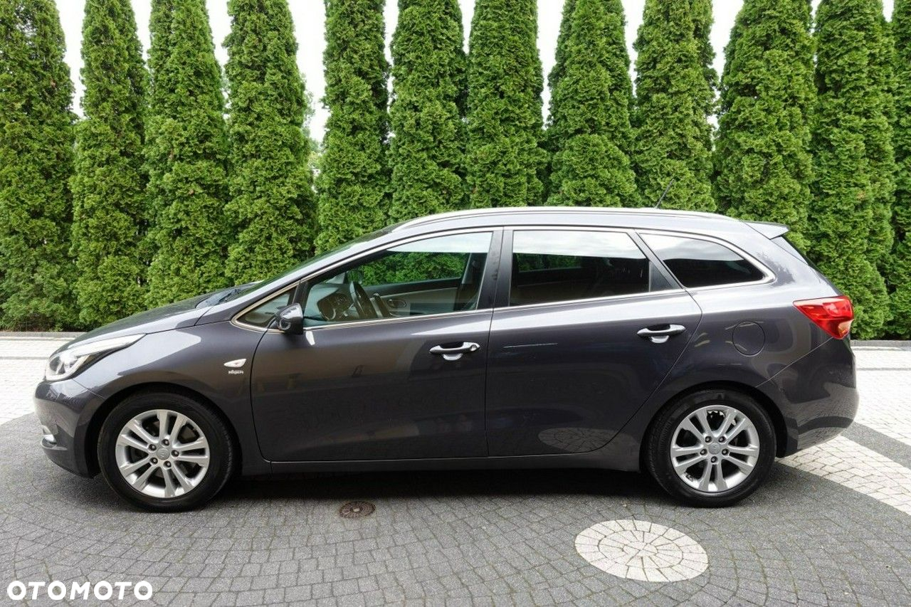 Kia Ceed - 4
