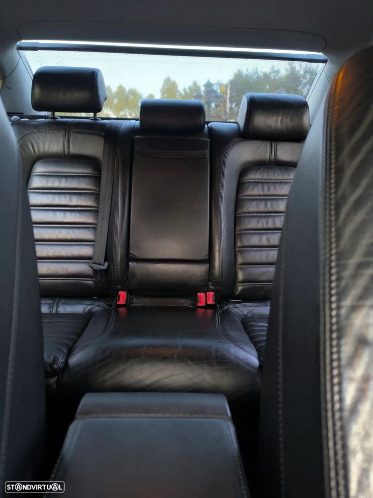 VW Passat 2.0 TDI Highline - 14