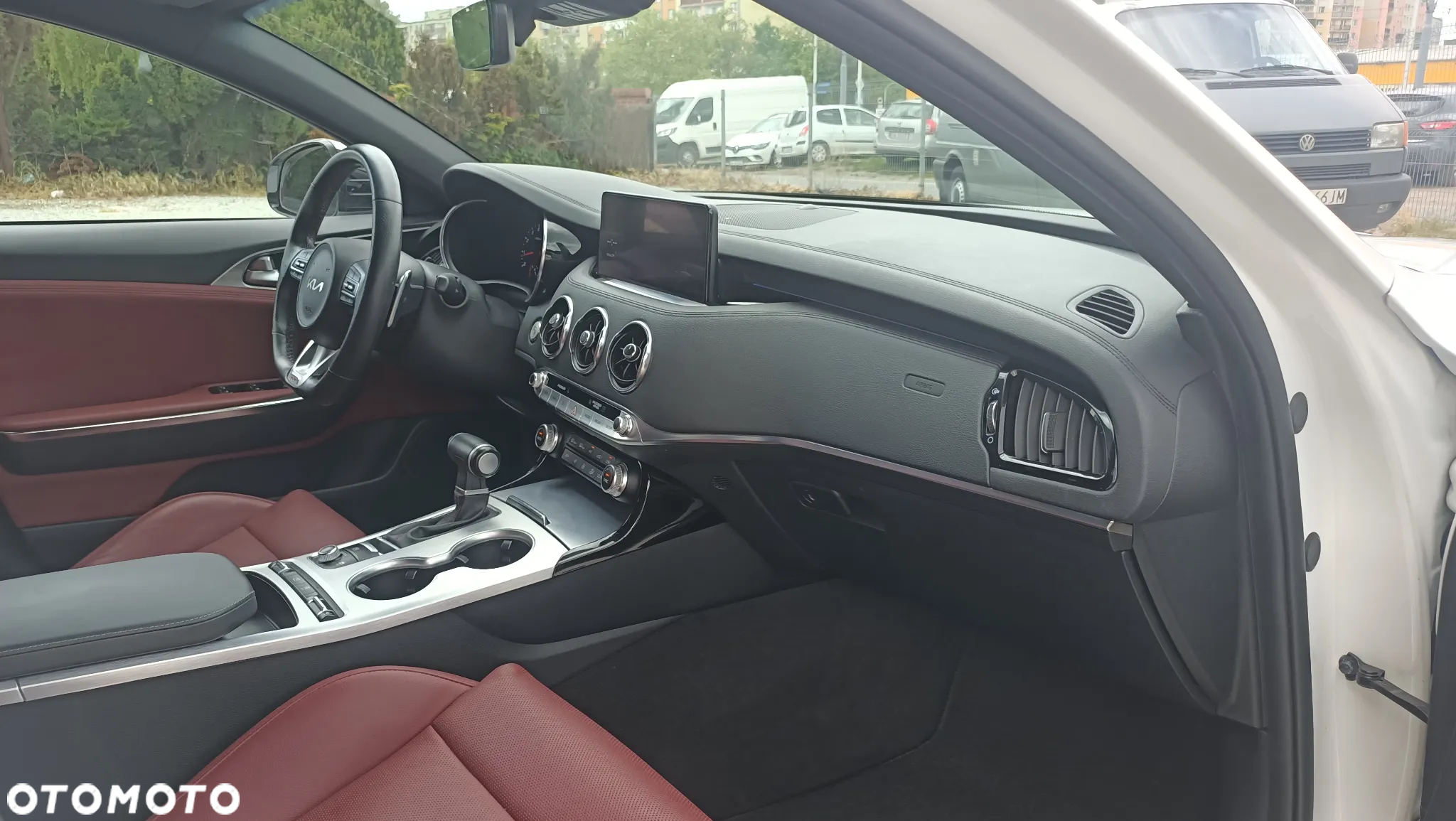 Kia Stinger - 13