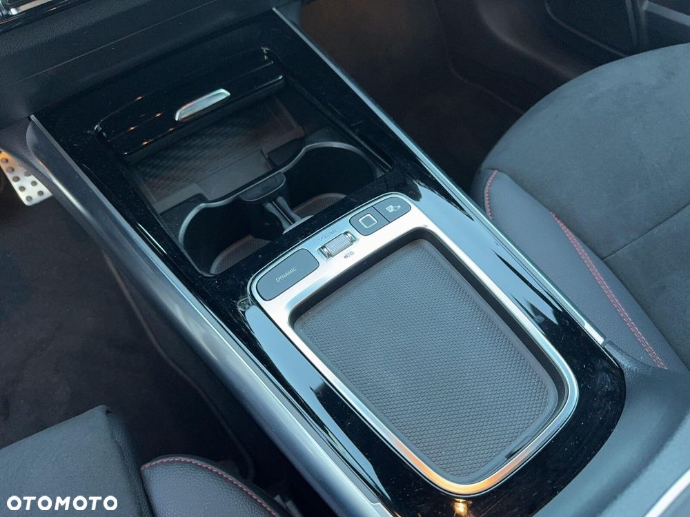 Mercedes-Benz GLA 200 AMG Line - 15