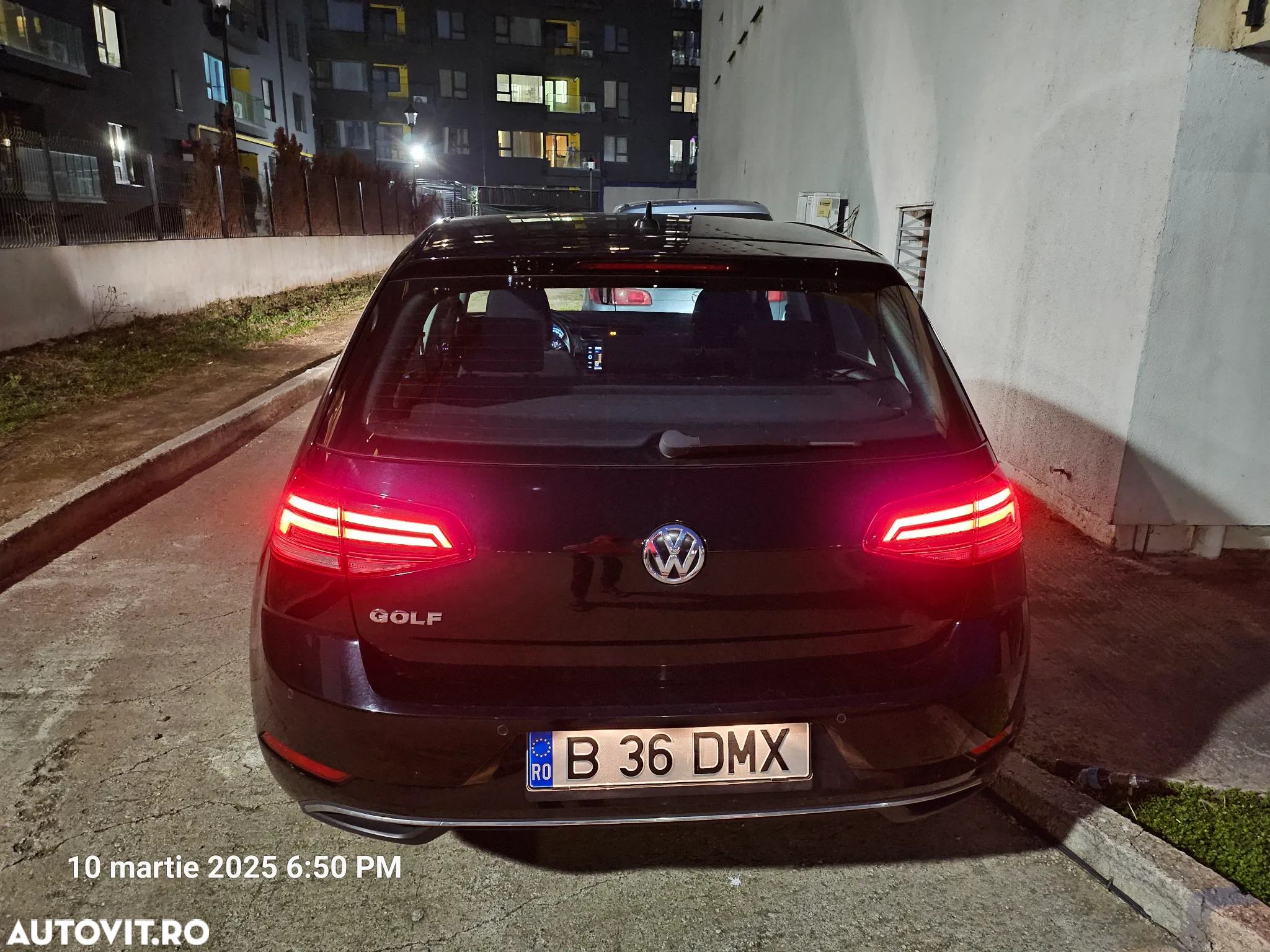 Volkswagen Golf 1.6 TDI Comfortline - 7