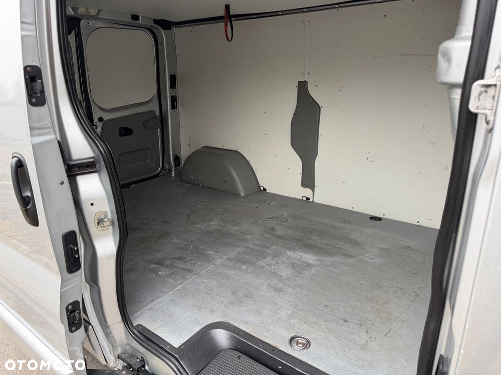 Opel Vivaro Long - 20
