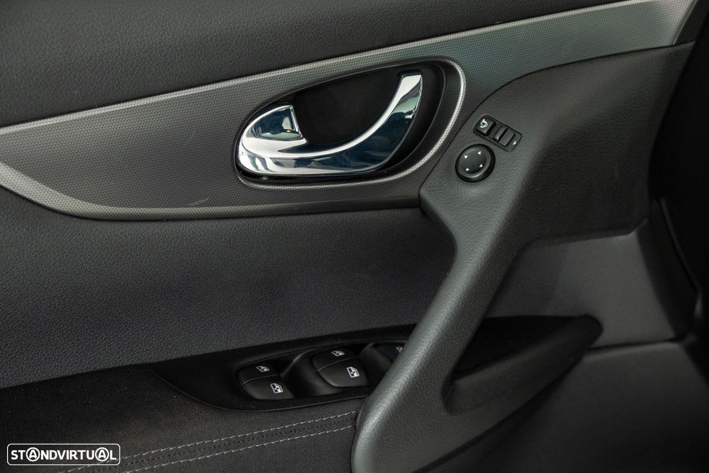 Nissan Qashqai 1.2 DIG-T N-Connecta - 22