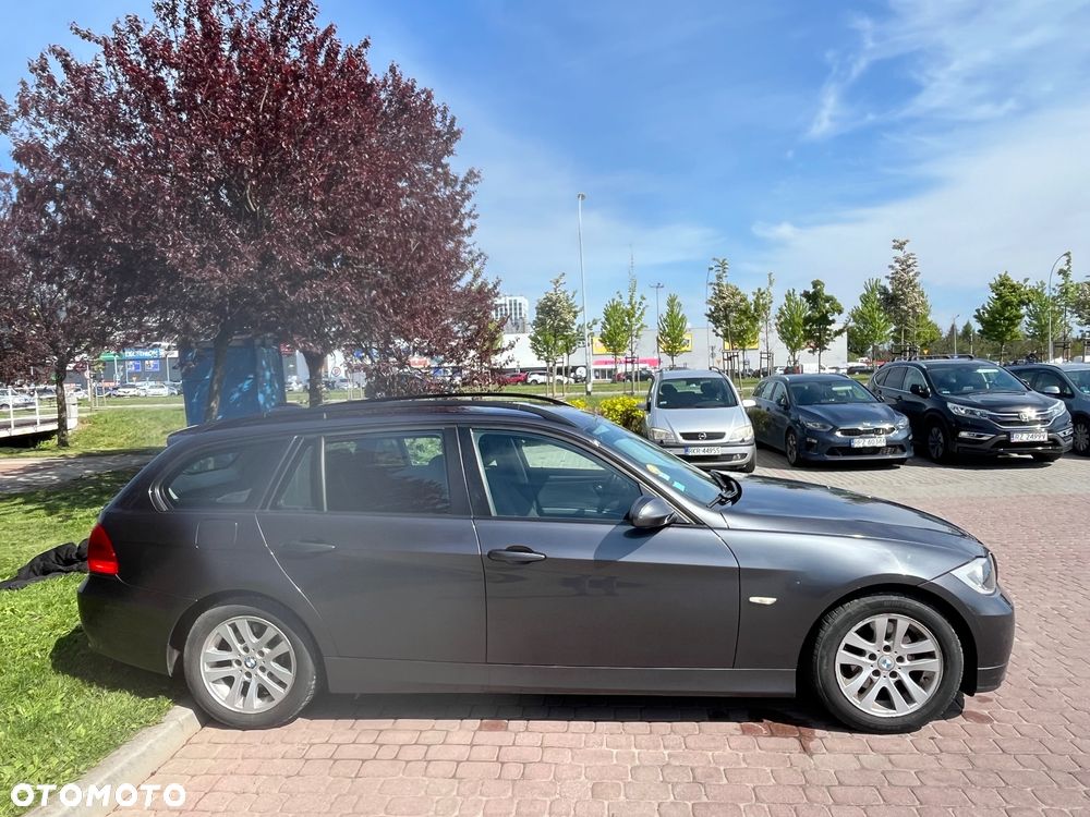 BMW Seria 3 318d - 9