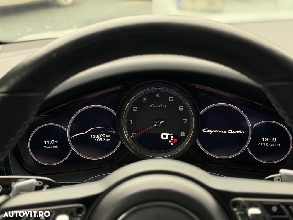 Porsche Cayenne Turbo - 26