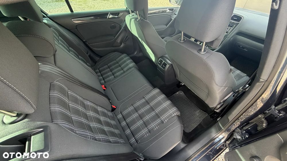 Volkswagen Golf 2.0 TDI DPF GTD - 33