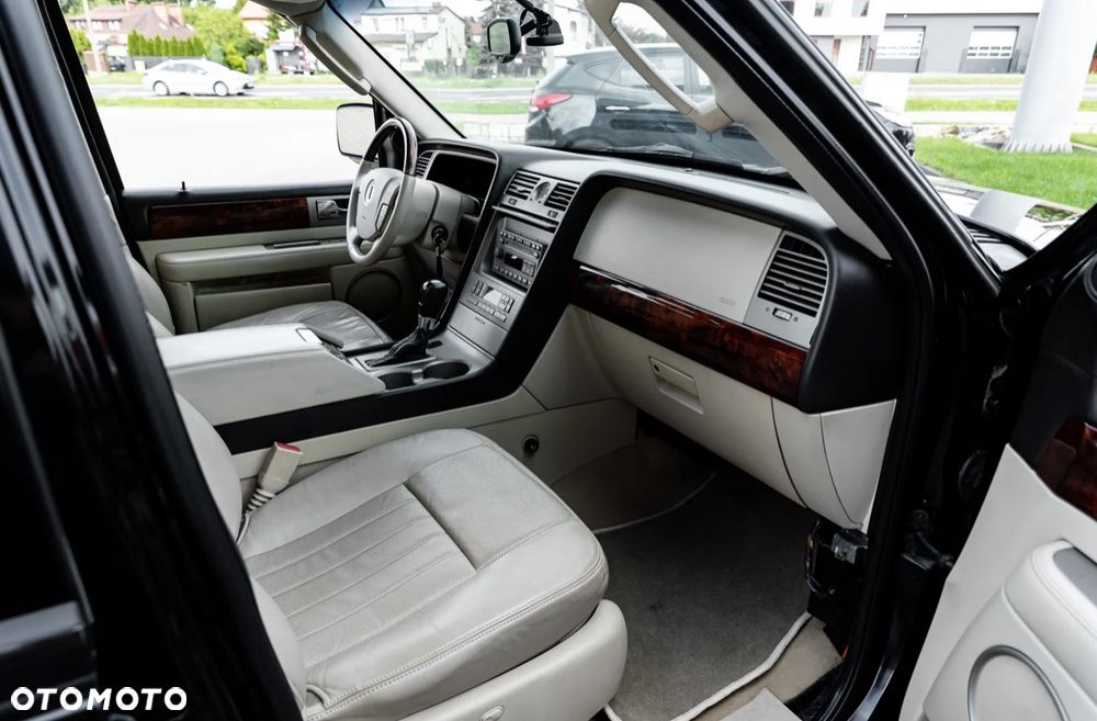 Lincoln Navigator 5.4 - 24