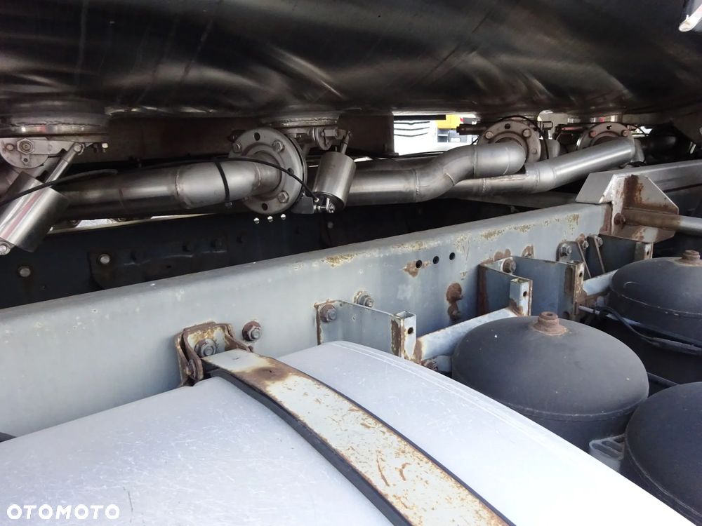 DAF CF 85.360 6x2 - 23