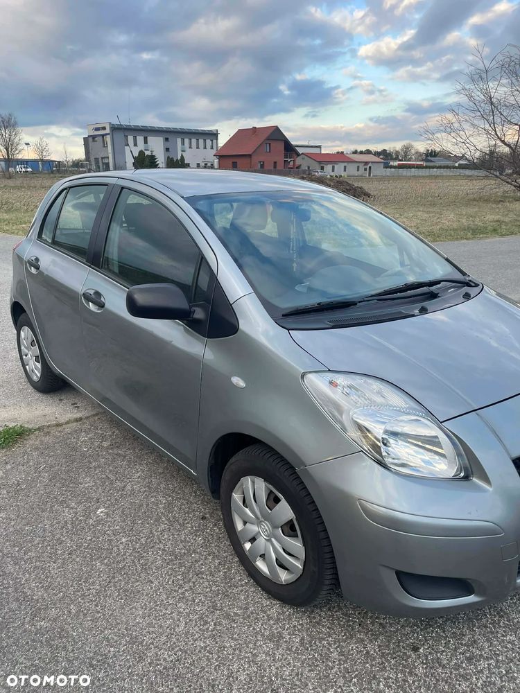 Toyota Yaris 1.0 Terra - 2