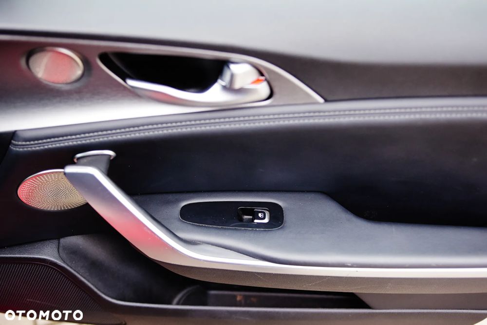 Kia Stinger 2.2 CRDI GT Line - 37