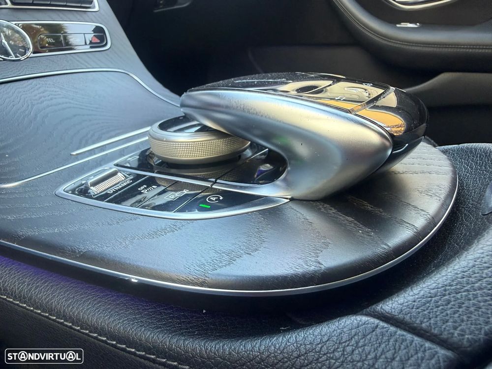 Mercedes-Benz E 220 d AMG Line - 24