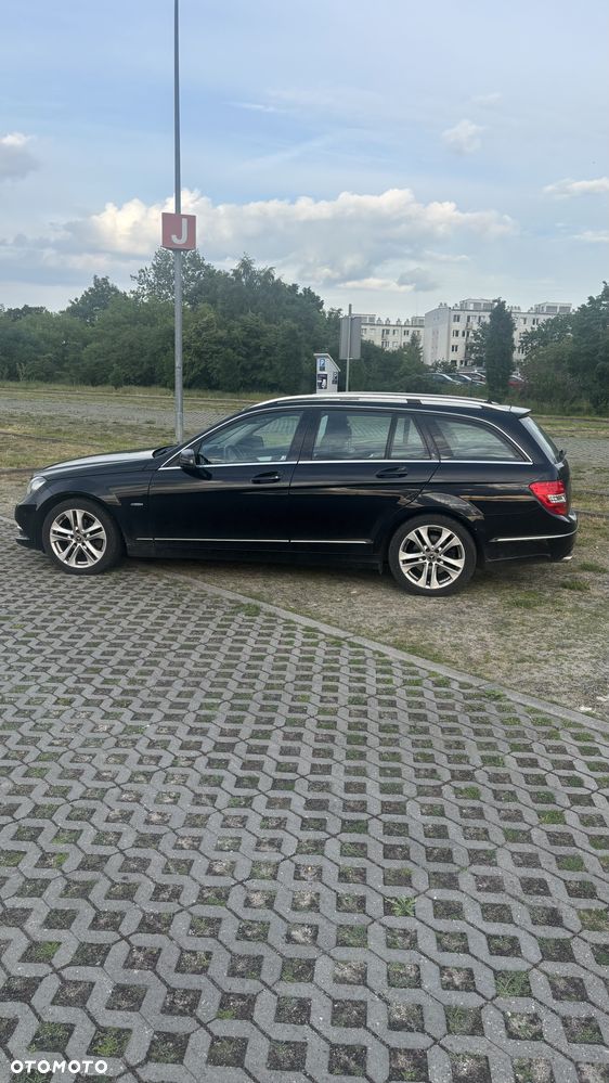 Mercedes-Benz Klasa C 220 CDI BlueEff Avantgarde - 3