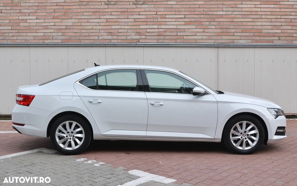 Skoda Superb 2.0 TDI DSG Ambition - 22