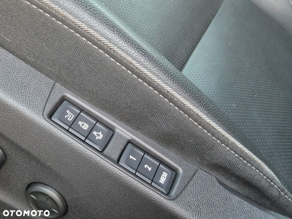 Opel Insignia - 40