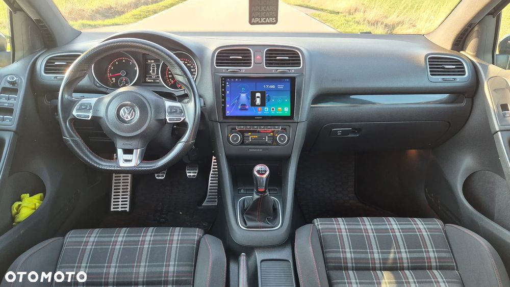 Volkswagen Golf - 12