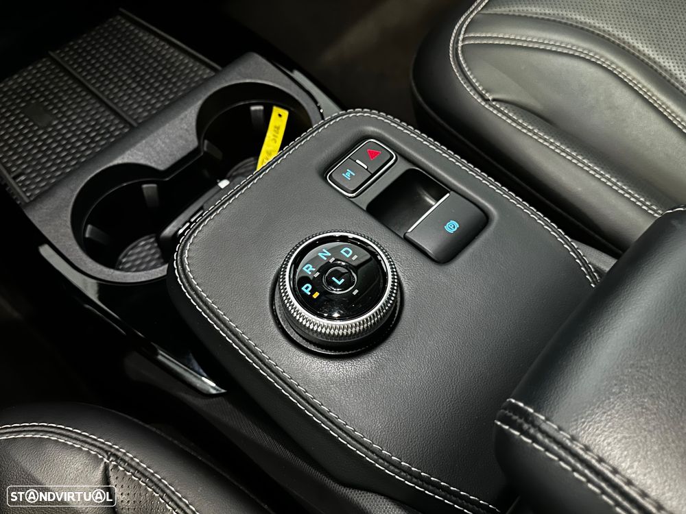 Ford Mustang Mach-E 75.7 kWh Premium AWD - 27