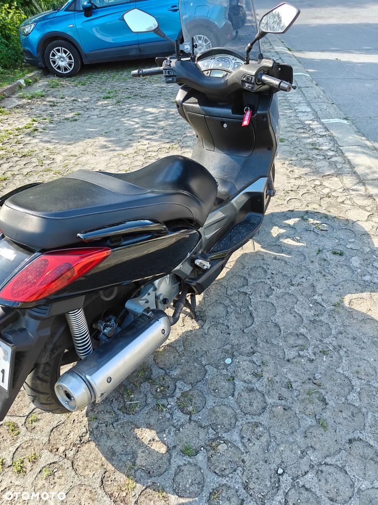 Yamaha X-max - 3