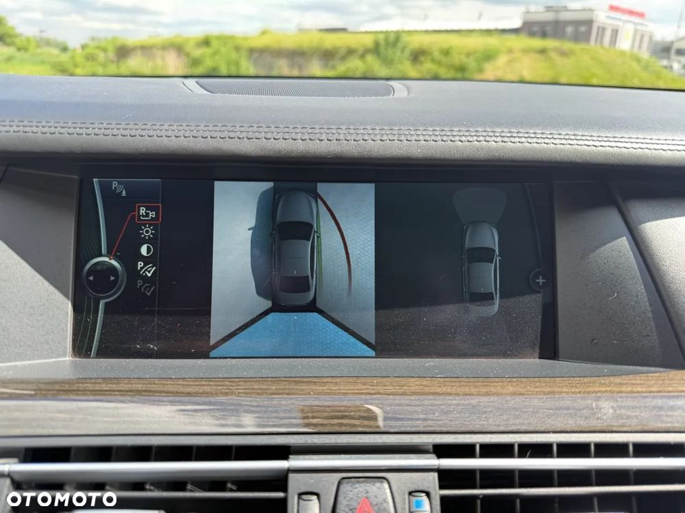 BMW Seria 7 730d - 30