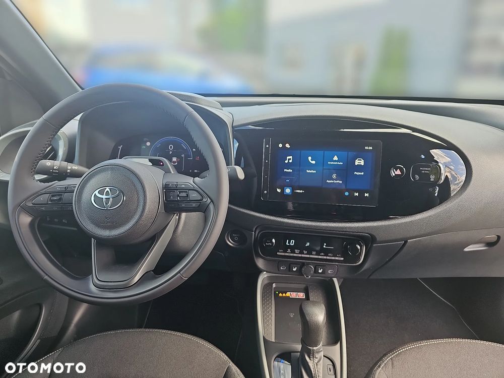 Toyota Aygo X Hybrid 1.5 Style e-CVT - 12