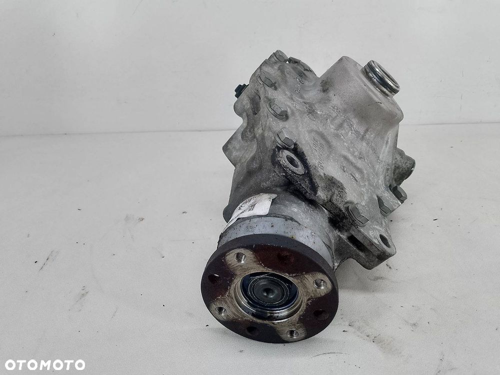 DYFERENCJAŁ PRZÓD BMW SERIA 7 F01 7558090   7558154 4.4 - 2
