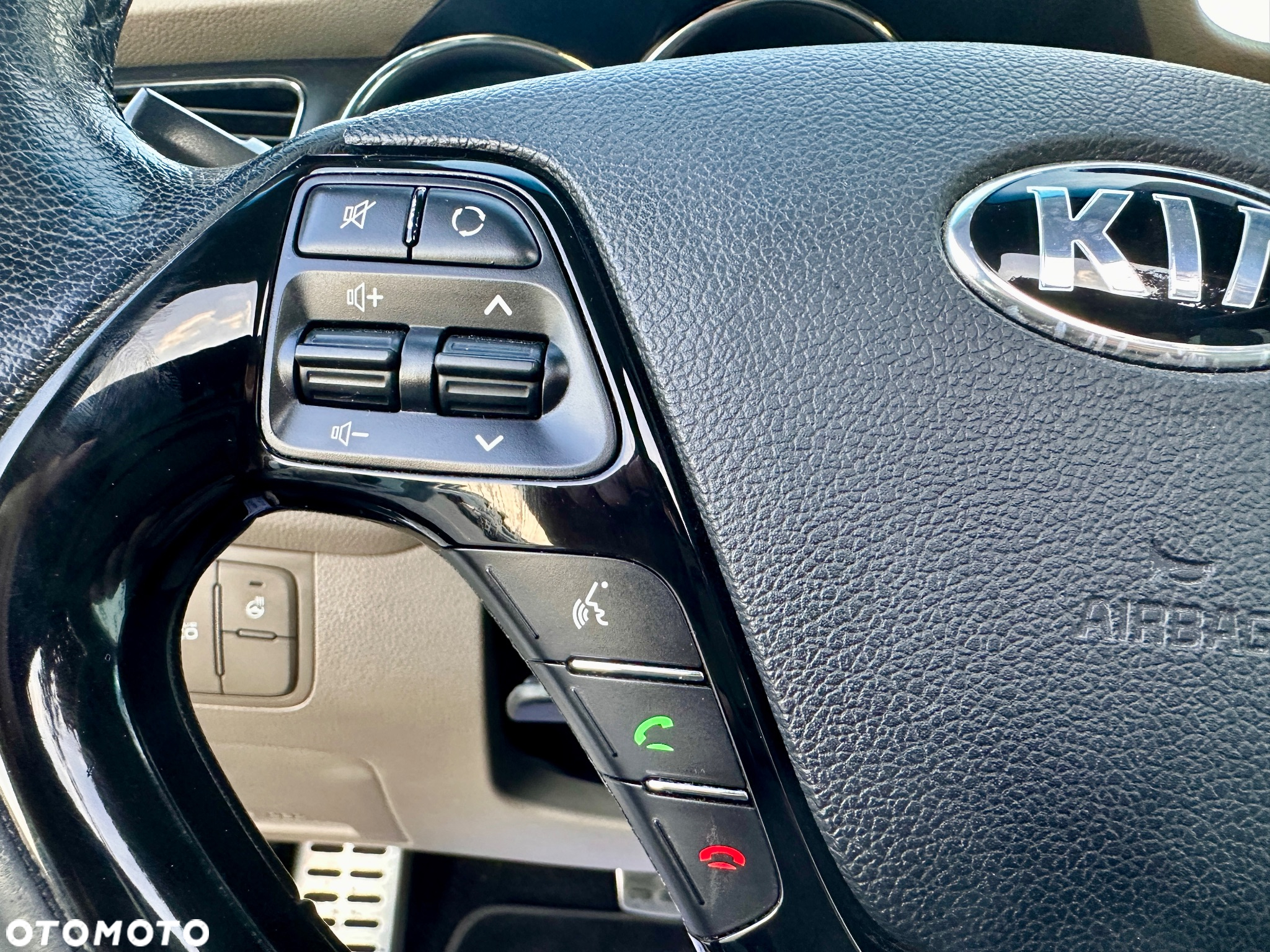 Kia Ceed 1.6 GDI DCT Platinum Edition - 25