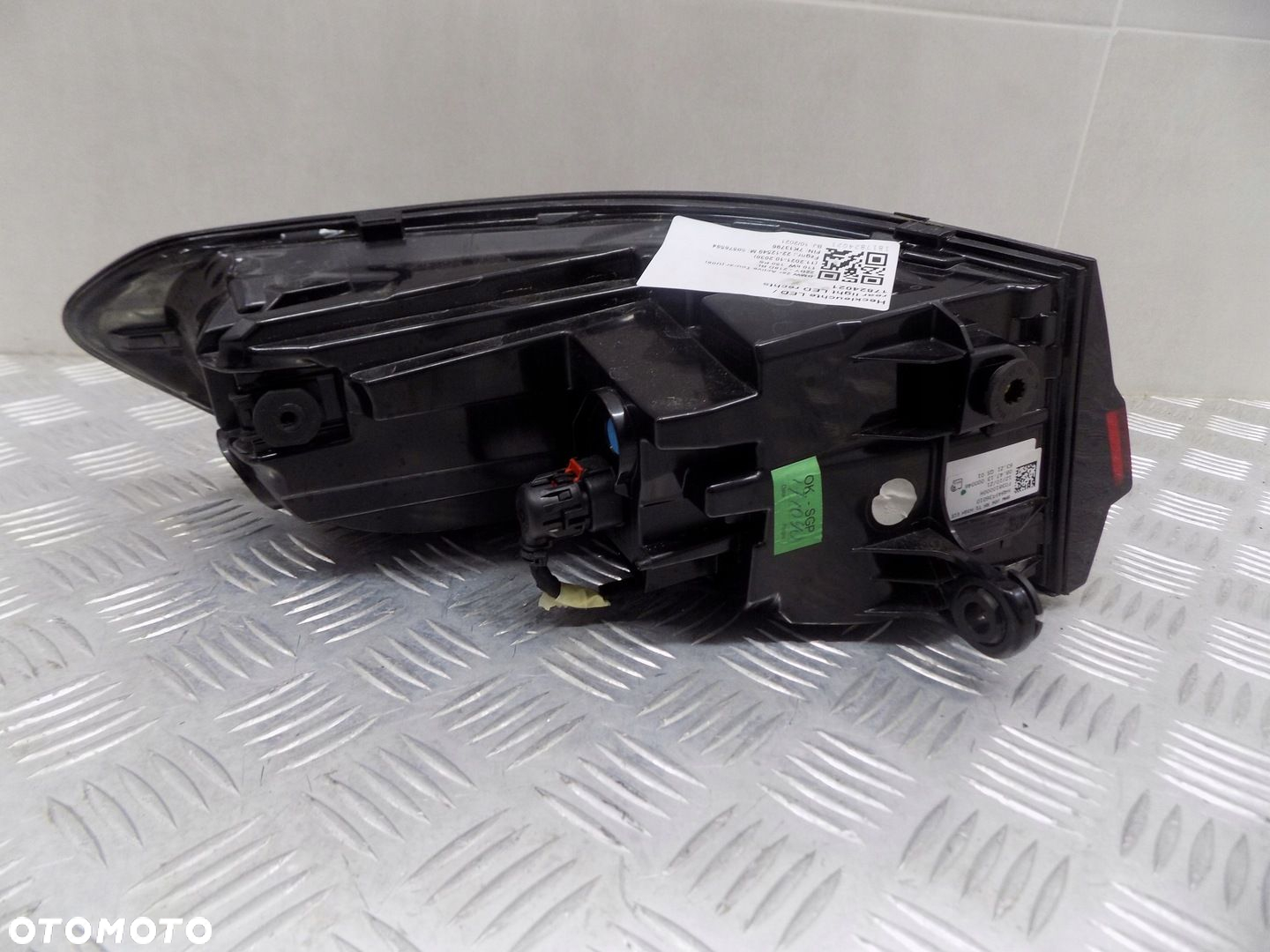 BMW 2 U06 ACTIVE TOURER LAMPA TYLNA PRAWA LEWA 8494359 8494360 EU - 7