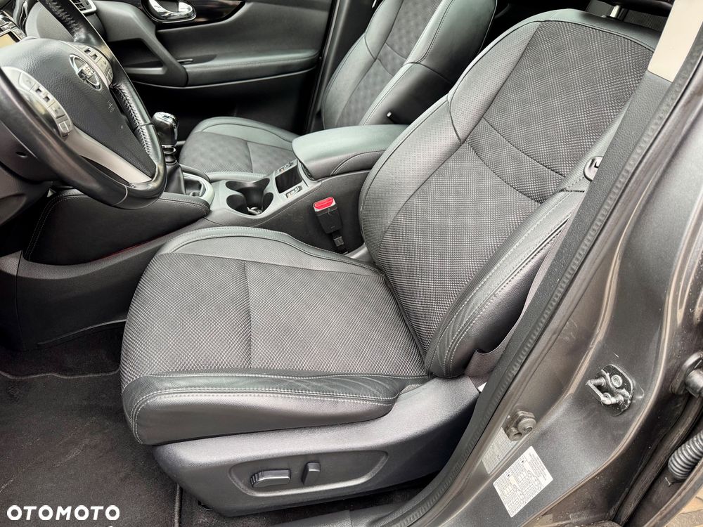 Nissan Qashqai 1.6 DIG-T TEKNA+ - 16