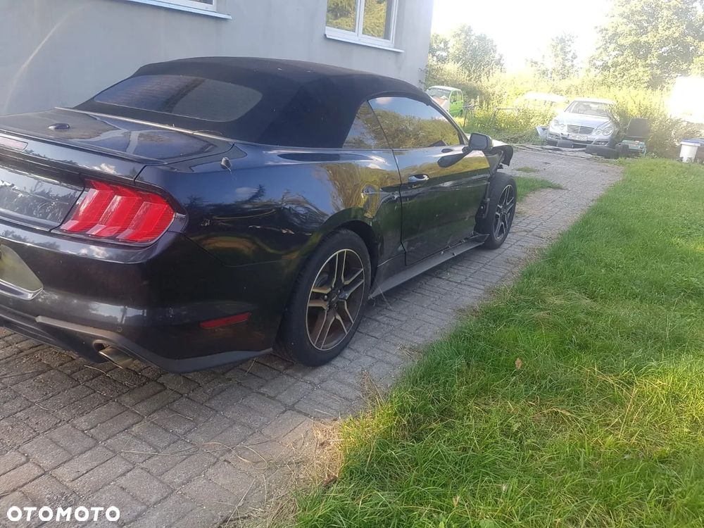 Ford Mustang Convertible 2.3 Eco Boost - 4