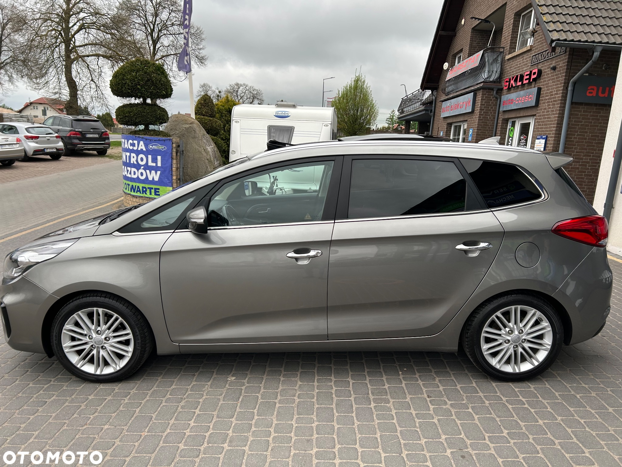 Kia Carens 1.7 CRDi L 7os DCT - 4
