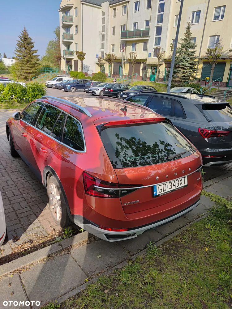 Skoda Superb 2.0 TDI SCR 4x4 Scout DSG - 3