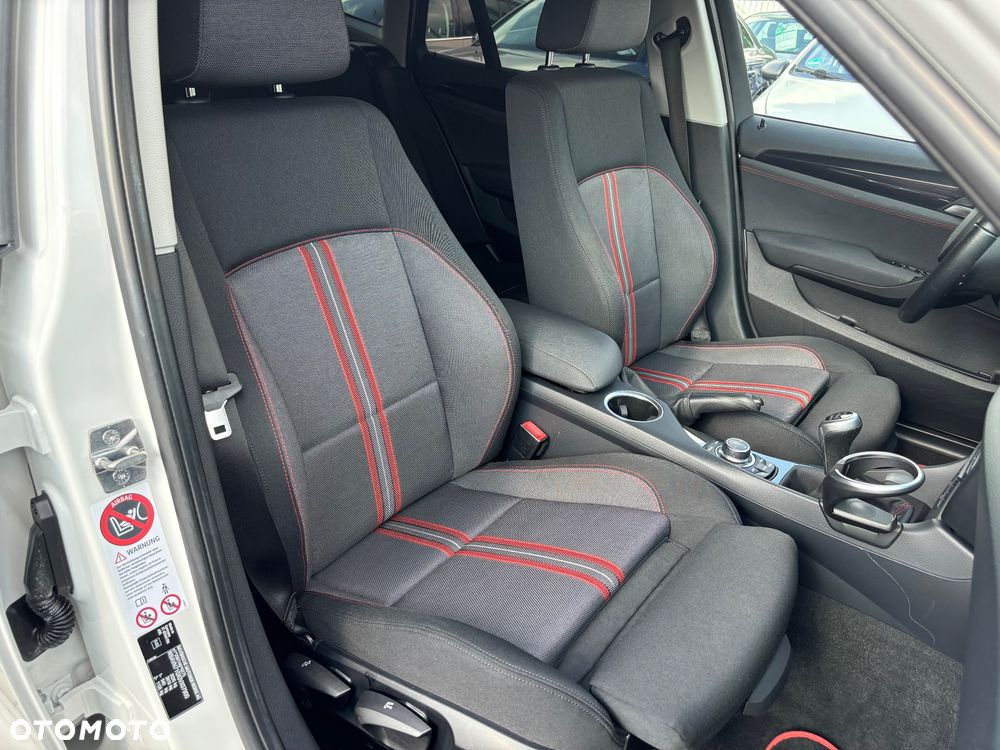 BMW X1 sDrive18d Sport Line - 25