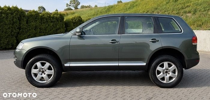 Volkswagen Touareg - 1