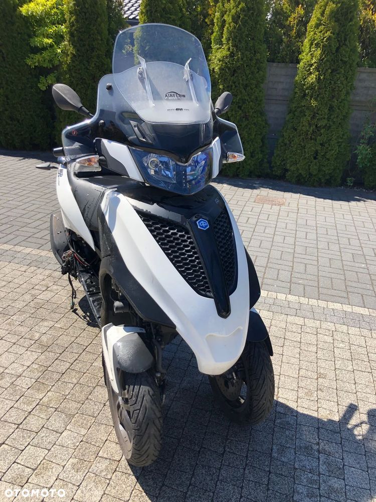 Piaggio MP-3 - 7