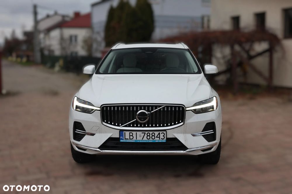 Volvo XC 60 T8 AWD Recharge Plus Dark - 3