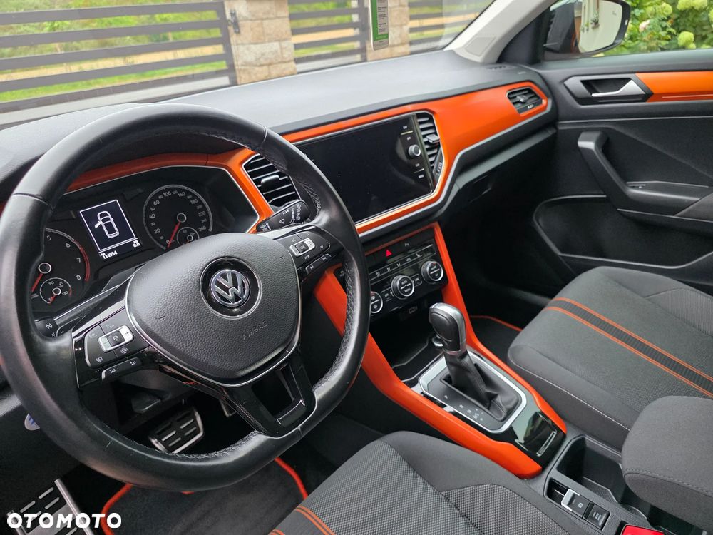 Volkswagen T-Roc - 12