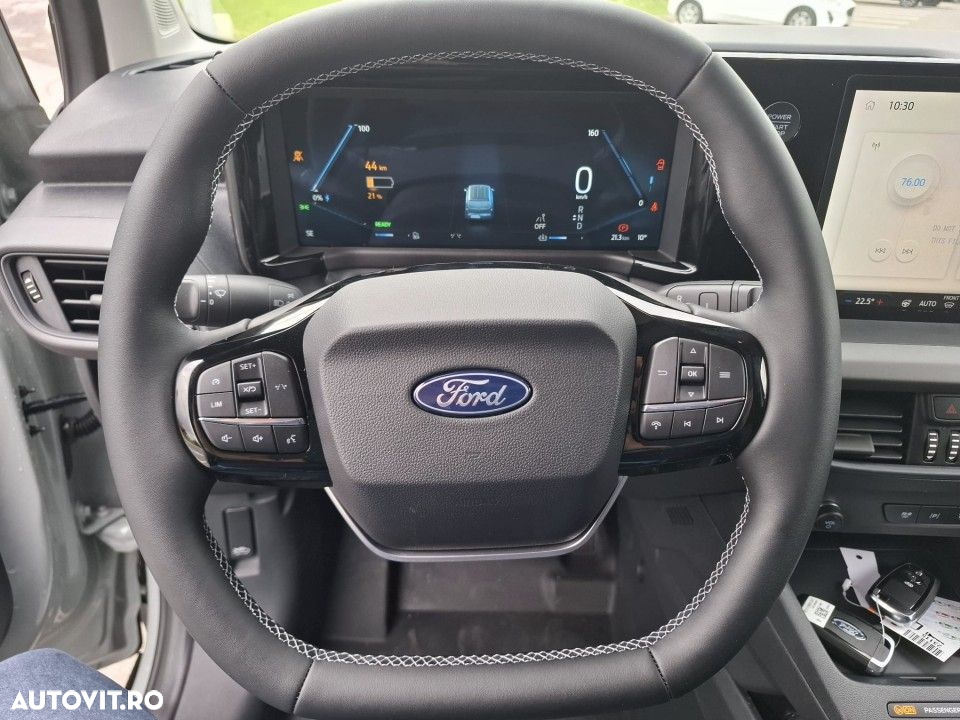 Ford Transit Courier - 12