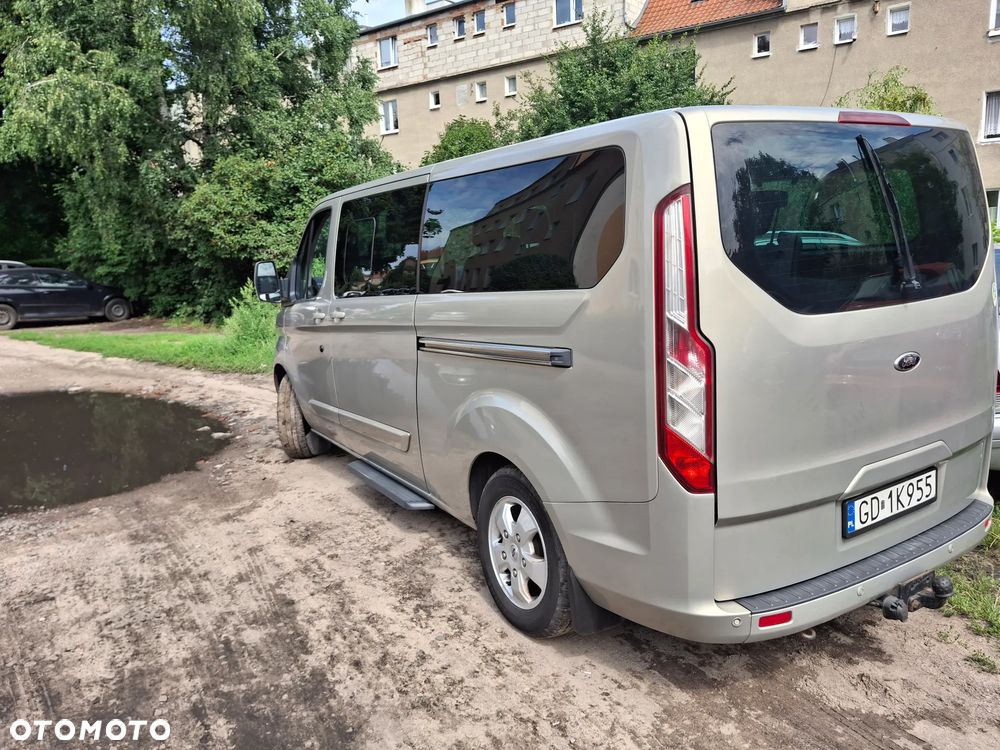 Ford Tourneo Custom - 16