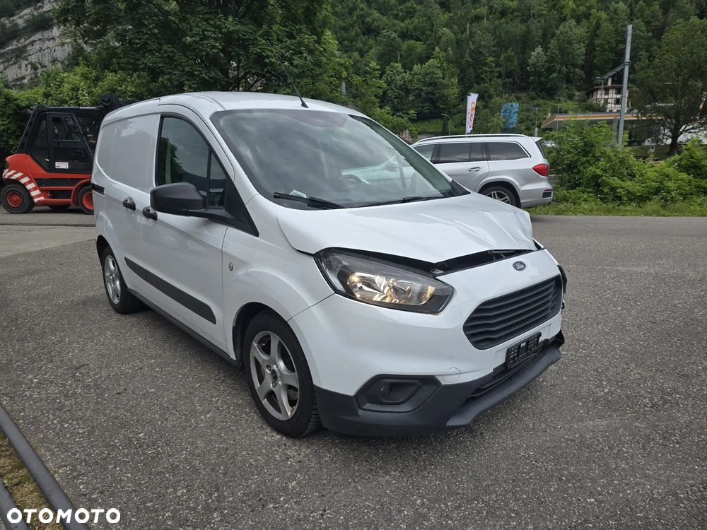 Ford Transit Courier - 3