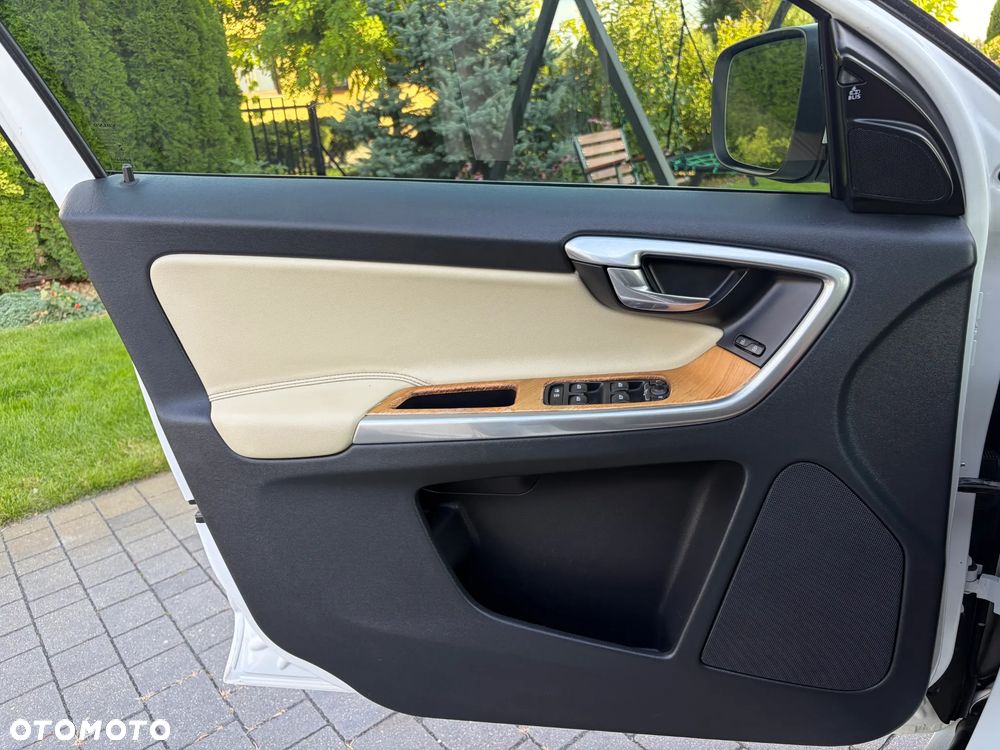 Volvo XC 60 - 12