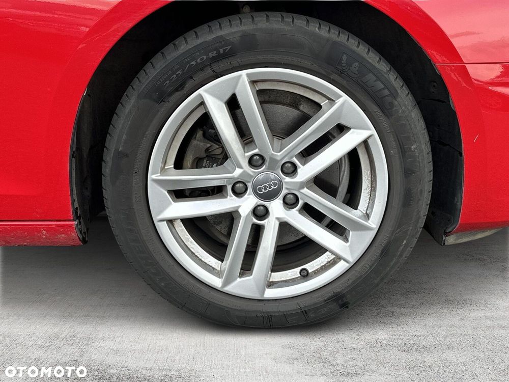 Audi A4 Limousine - 31