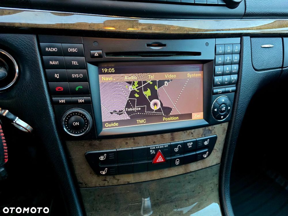 Mercedes-Benz Klasa E 320 CDI 7G-TRONIC Avantgarde BusinessEDITION - 21