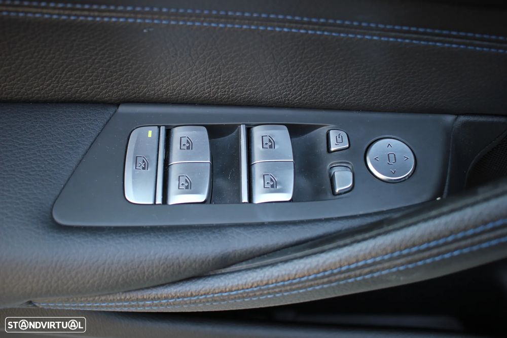 BMW 520 d Pack Desportivo M Auto - 15