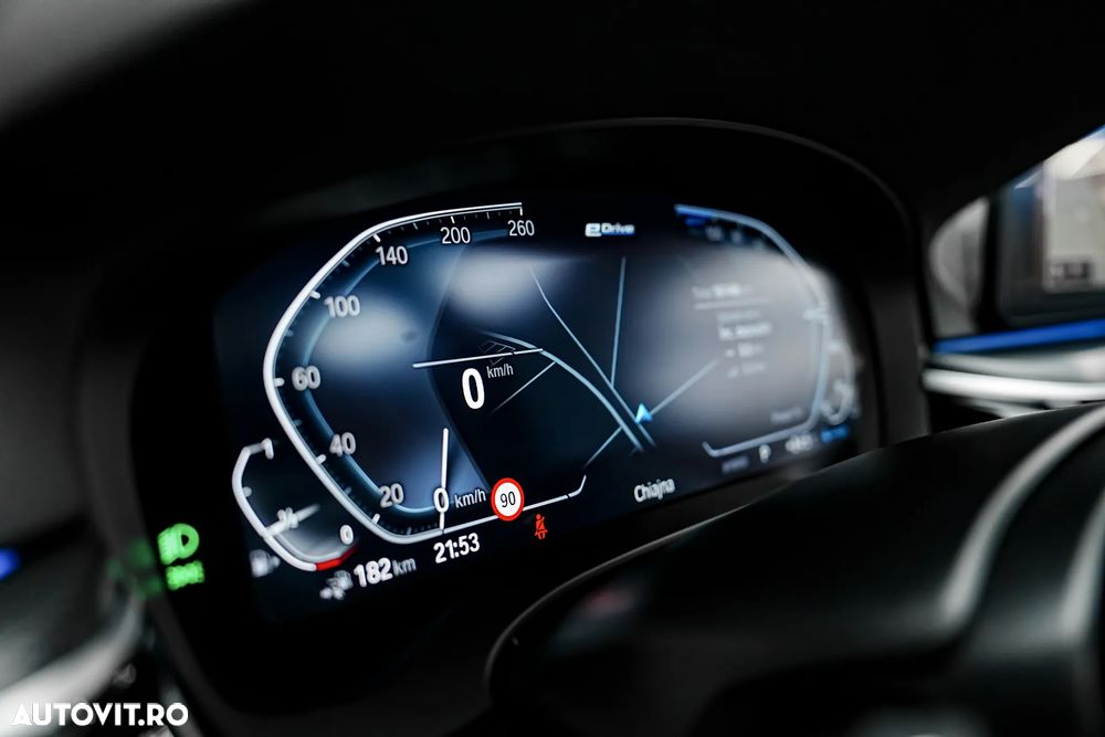BMW 5 Series 2023 — imagine 29