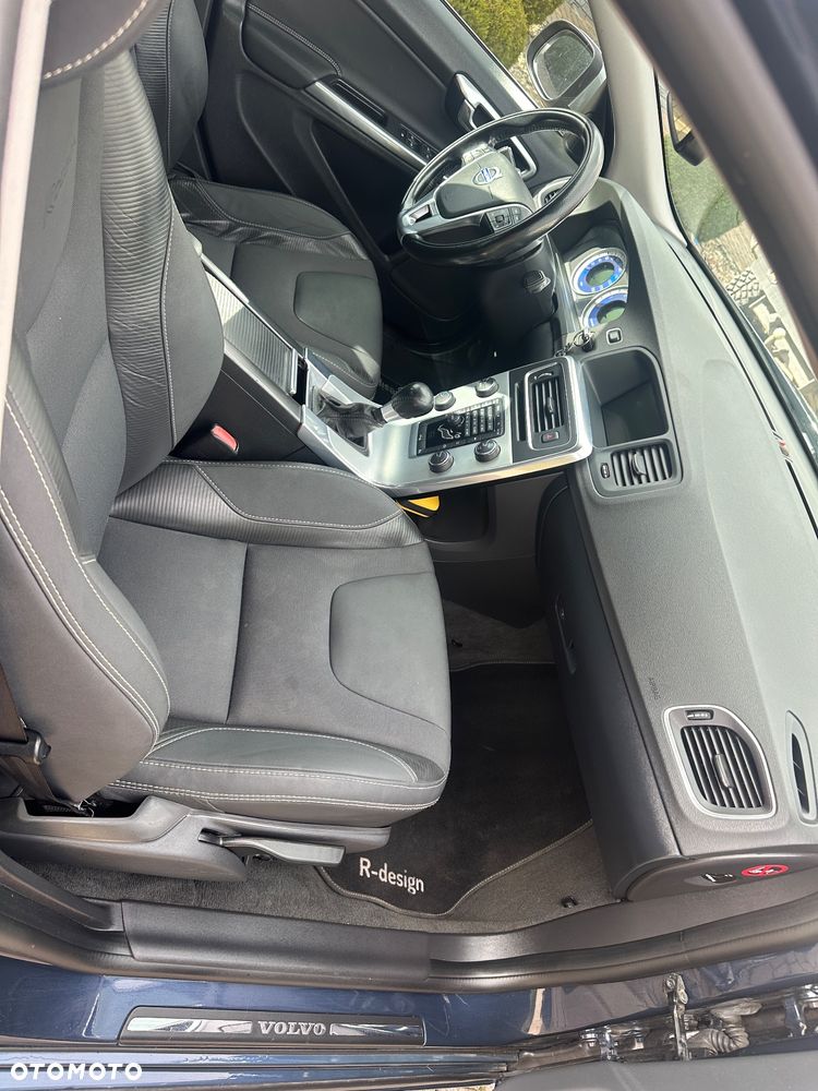 Volvo S60 D2 R-Design - 8