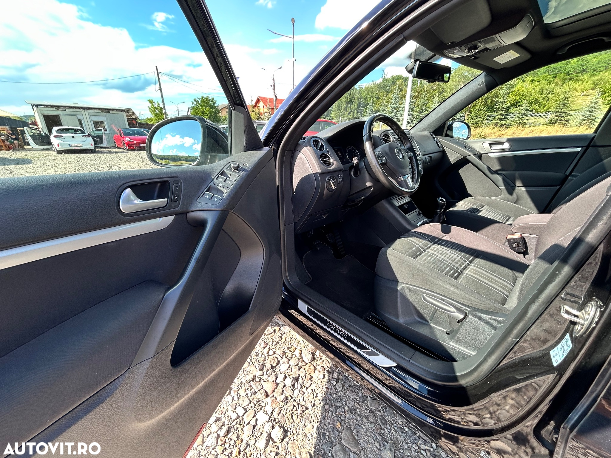 Volkswagen Tiguan 2.0 TDI SCR 4MOTION BlueMotion Technology Track & Style - 9