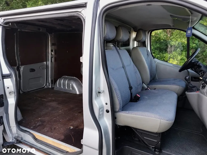 Renault Trafic - 12
