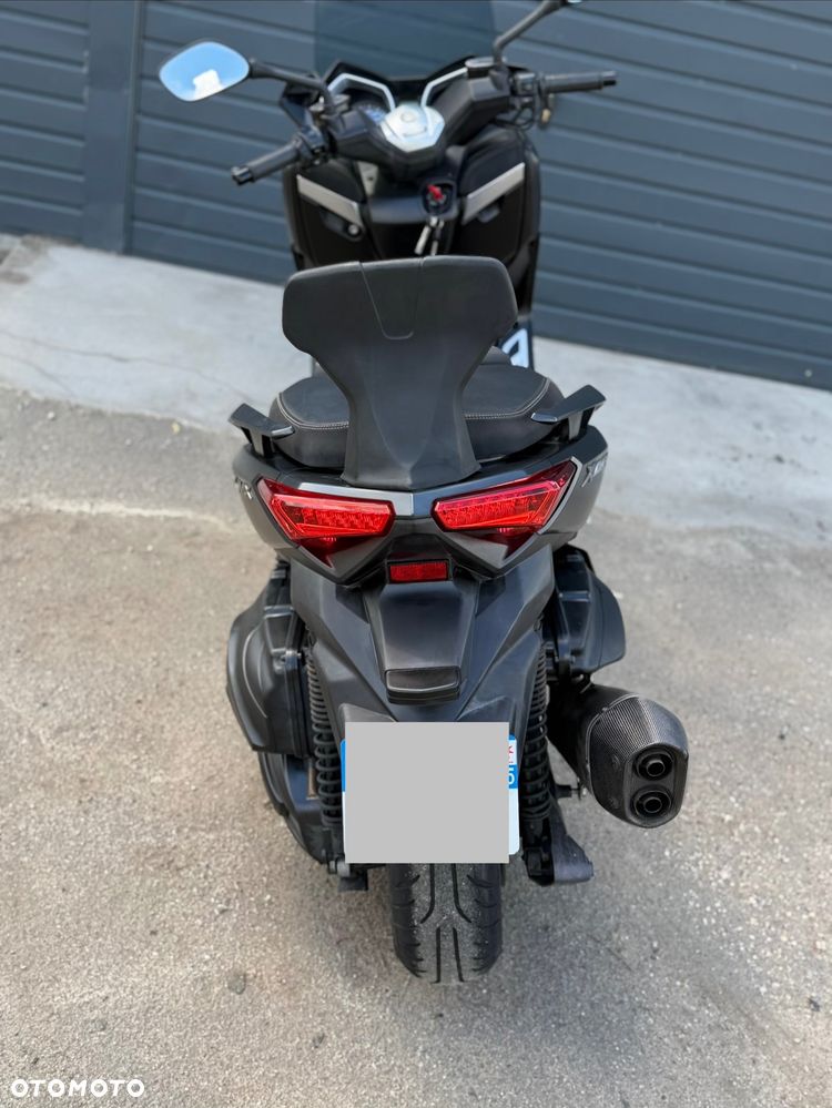 Yamaha X-max - 10