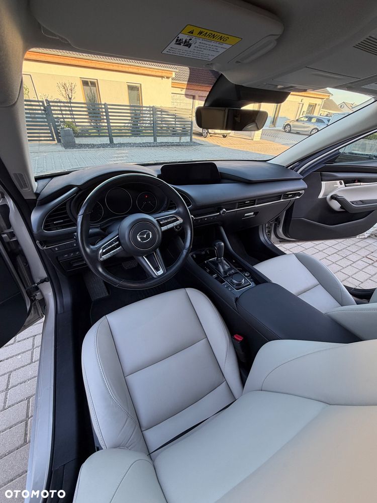 Mazda 3 - 8